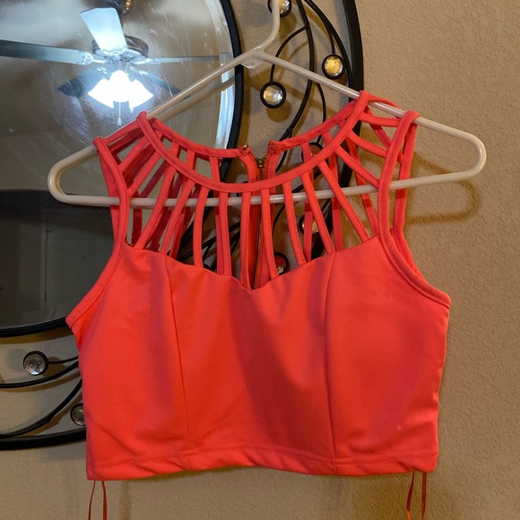 Hot pink crop top - Picture 1 of 3